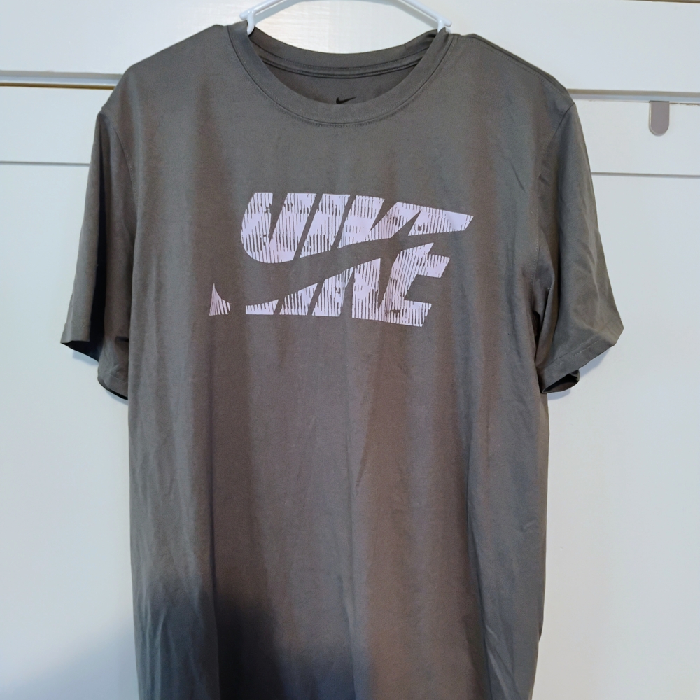 Nike Men's Charcoal Tee